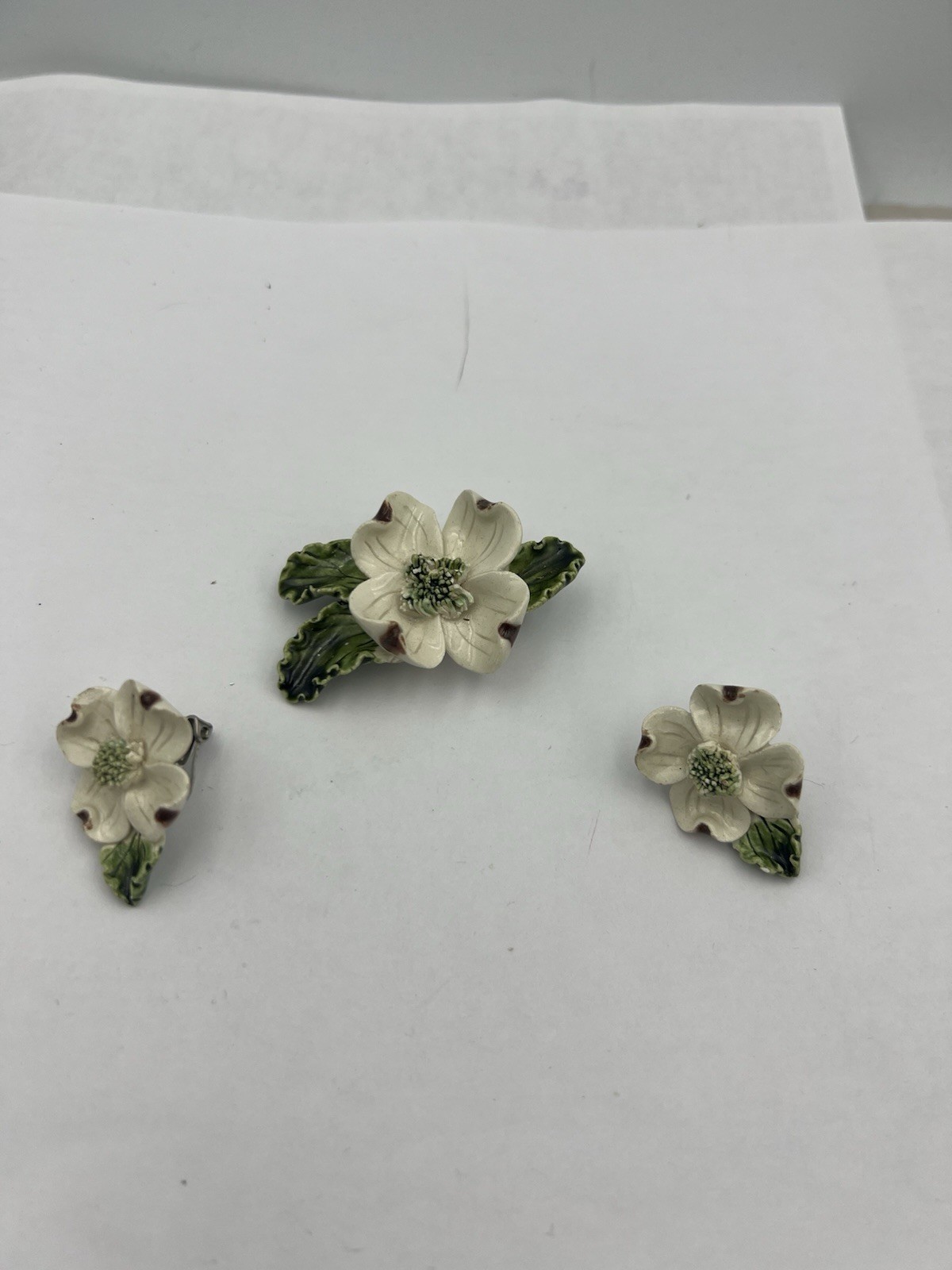 Vintage Dog Wood Brooch & Clip Earrings SET
