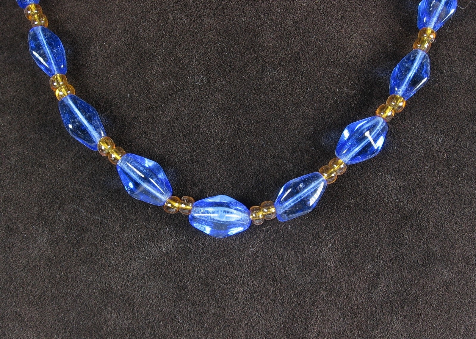 BLUE & AMBER-YELLOW Glass BEADNECKLACE Vintage Beaded Bicone Choker 18″