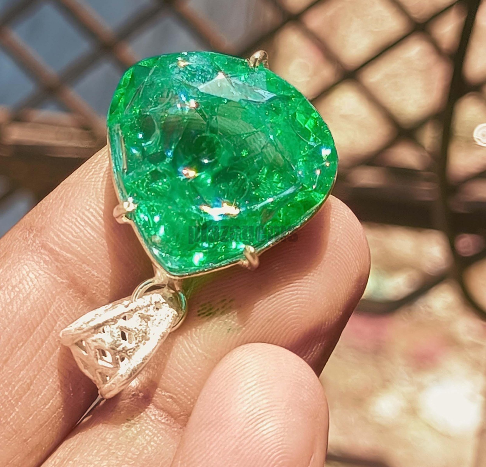 46 Ct Natural Vivid Green Colombian Emerald Pear Certified Pendant
