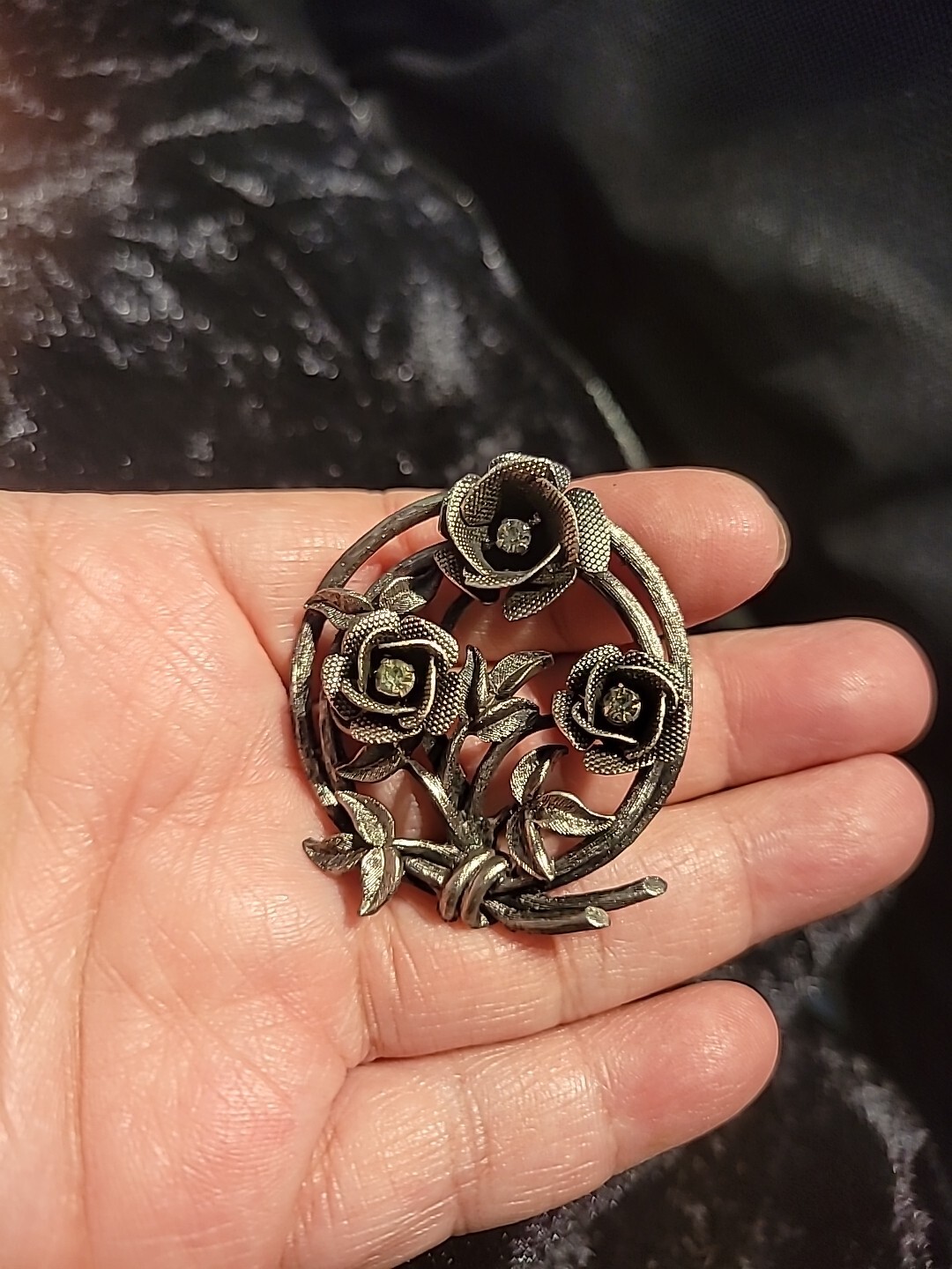 Vintage Womens Brooch Pin Gun Metal Floral Jewelry Costume