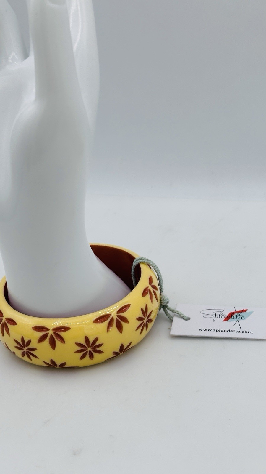 Splendette Wide Butter Yellow Carved Duchess Bangle Bracelet Fakelite