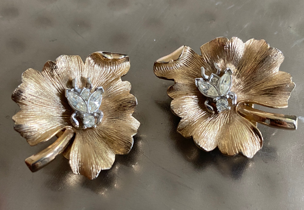 Collection of 60’s, 70’s & 80’s Collectible Vintage Earrings (Trifari, Lucite)