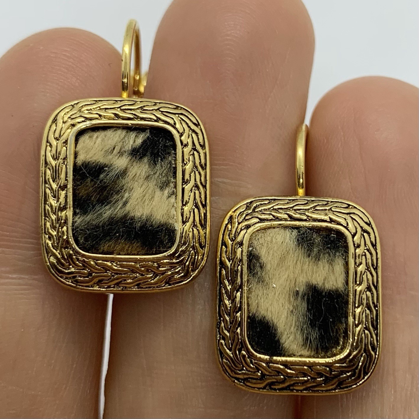 Vtg 90s Cheetah Faux Fur Gold Tn Chain Link Leverback Earrings Rectangle Bold