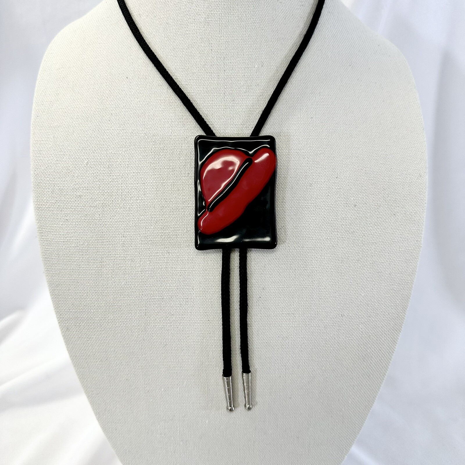 Vintage Black Ceramic Red Hat Western Bolo Tie Southwestern