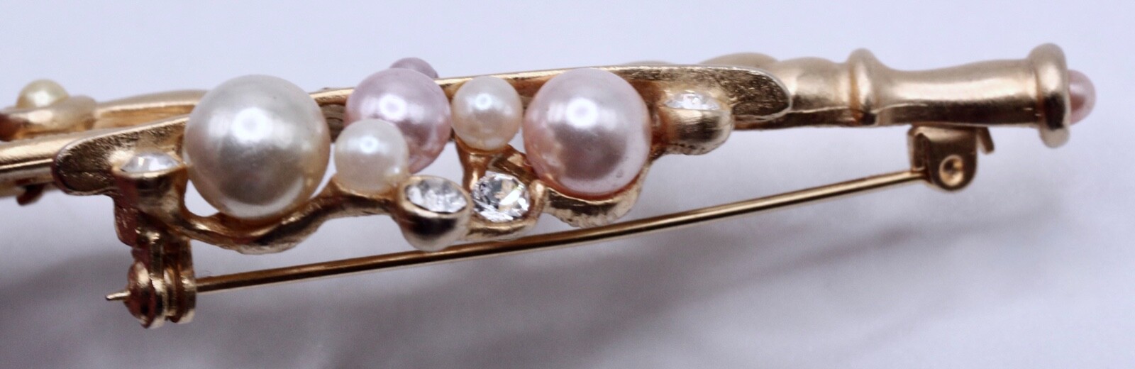 1928 Jewelry Vintage Style Wheelbarrow Brooch Pin Faux Pearl Pink White Crystal