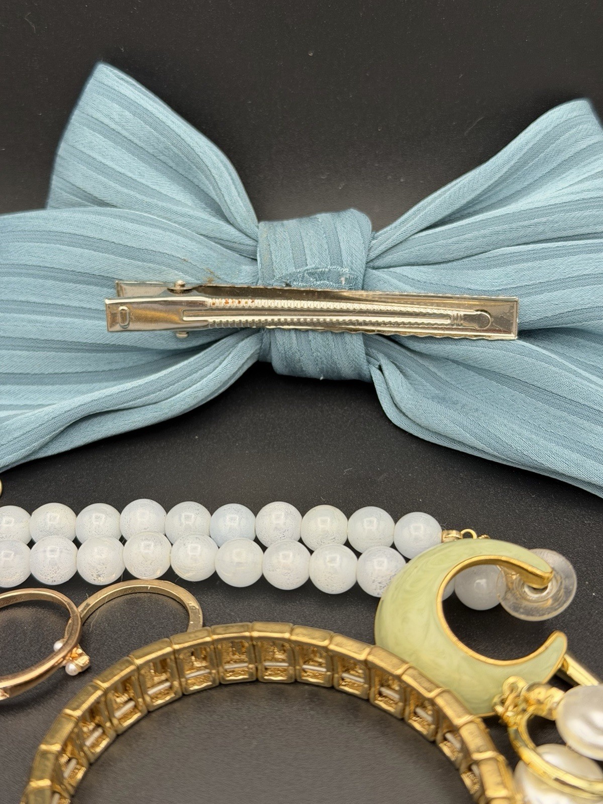 Vintage Costume Jewelry Lot Feminine Blues And Gold Tones Monet, Avon, Unmarked