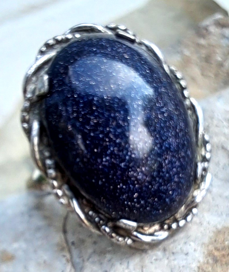 Vintage Sterling Silver Purple/Blue Sunstone Ring & Free Clip Earrings Beautiful