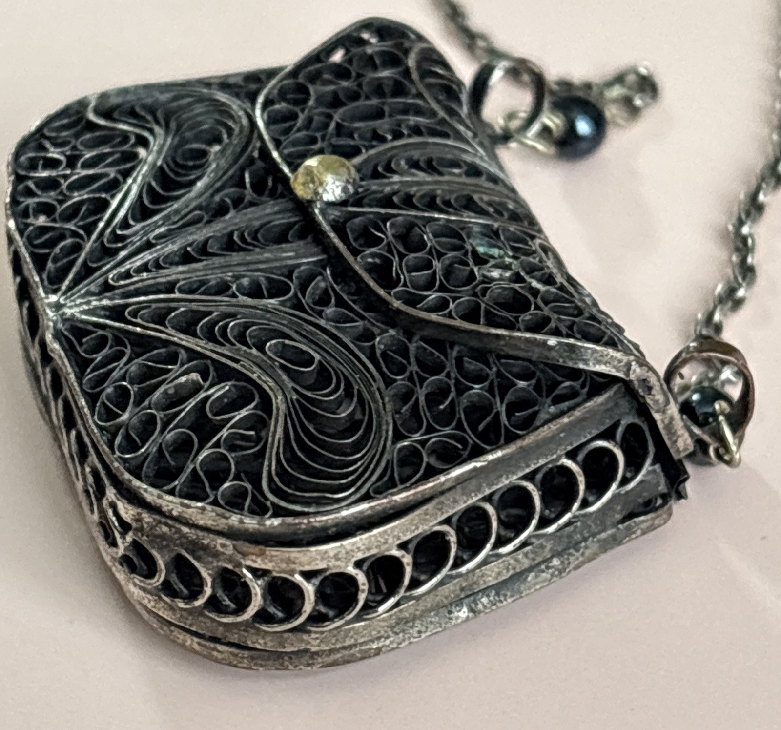 VTG SilverPlated Filigree Purse/Bead Necklace Patina Coin Purse Pendant Necklace