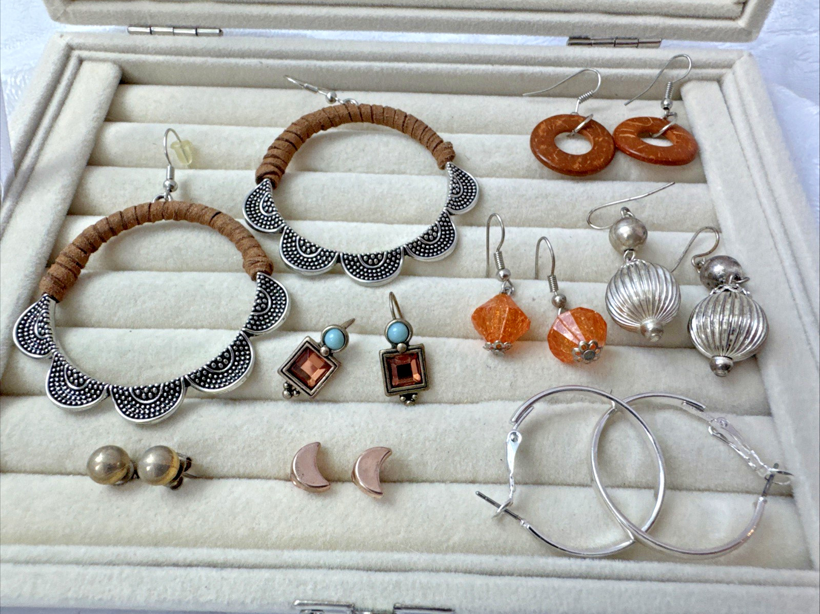 8 pc earthTones VTG Earrings LOT 1980s 90s boho hippie witchy y2k textured metal