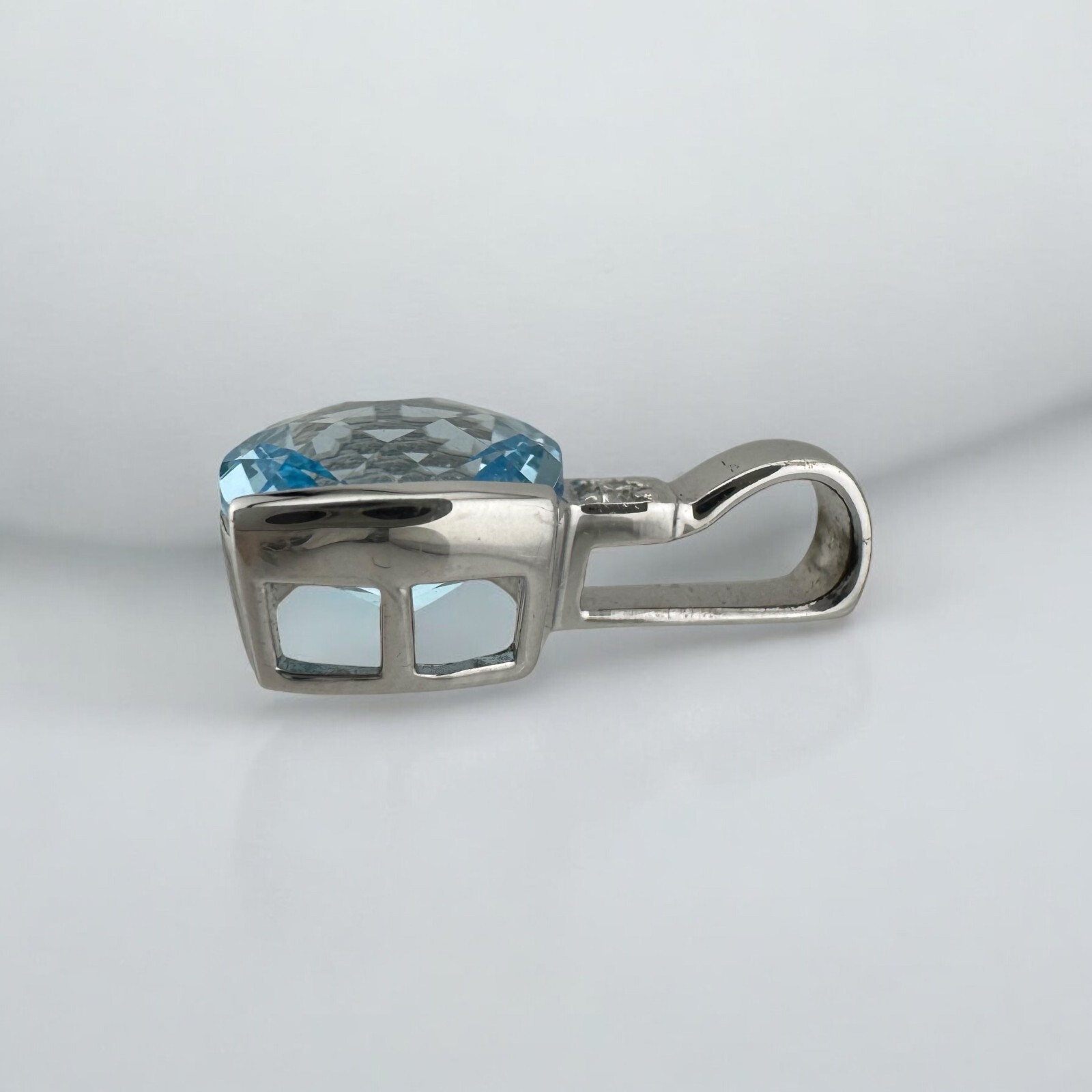 Minimalist Vintage 9 Karat White Gold Blue Topaz & Diamond Pendant