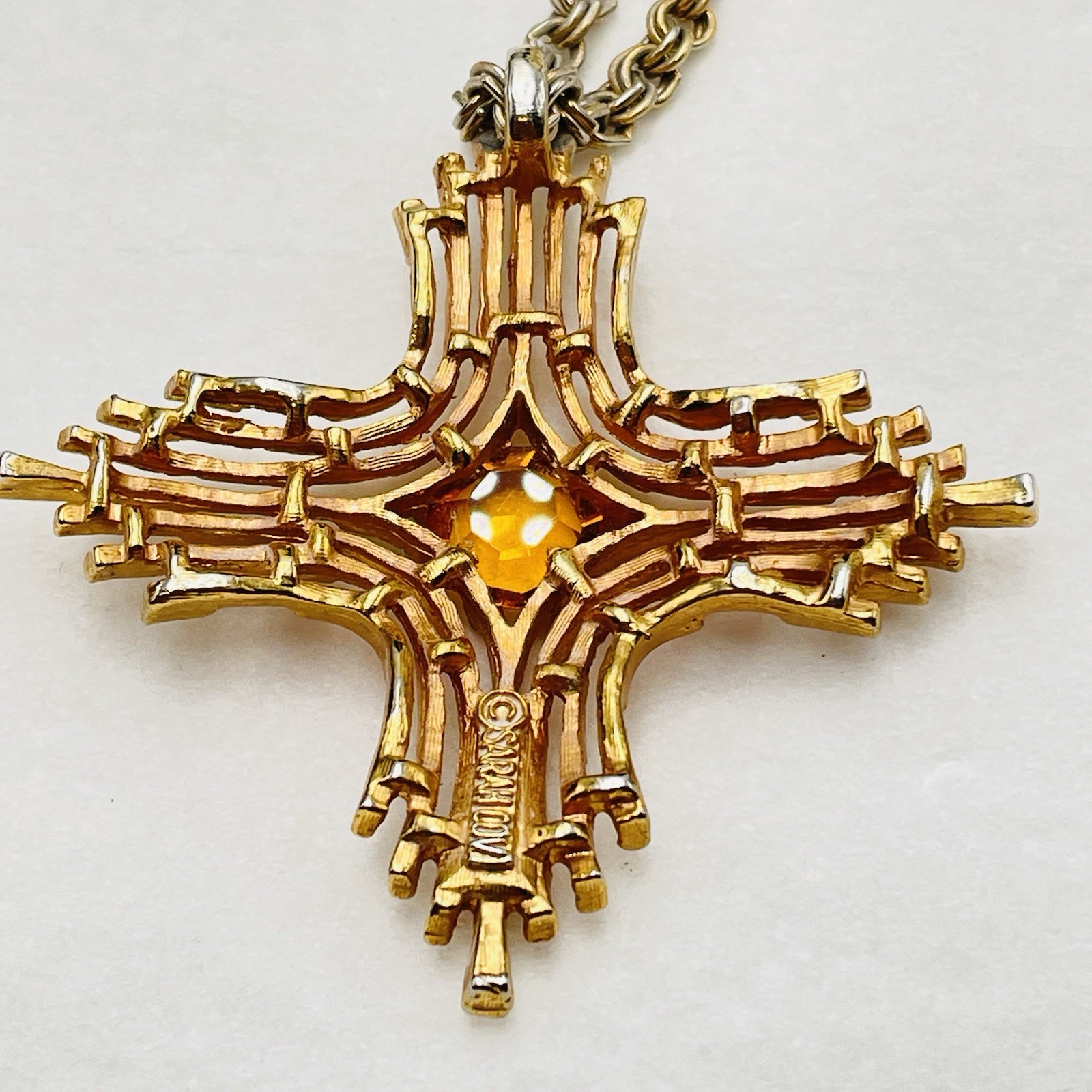 1978 Sarah Coventry Goldtone OMEGA Maltese Cross Rhinestone Pendant 24″ Necklace