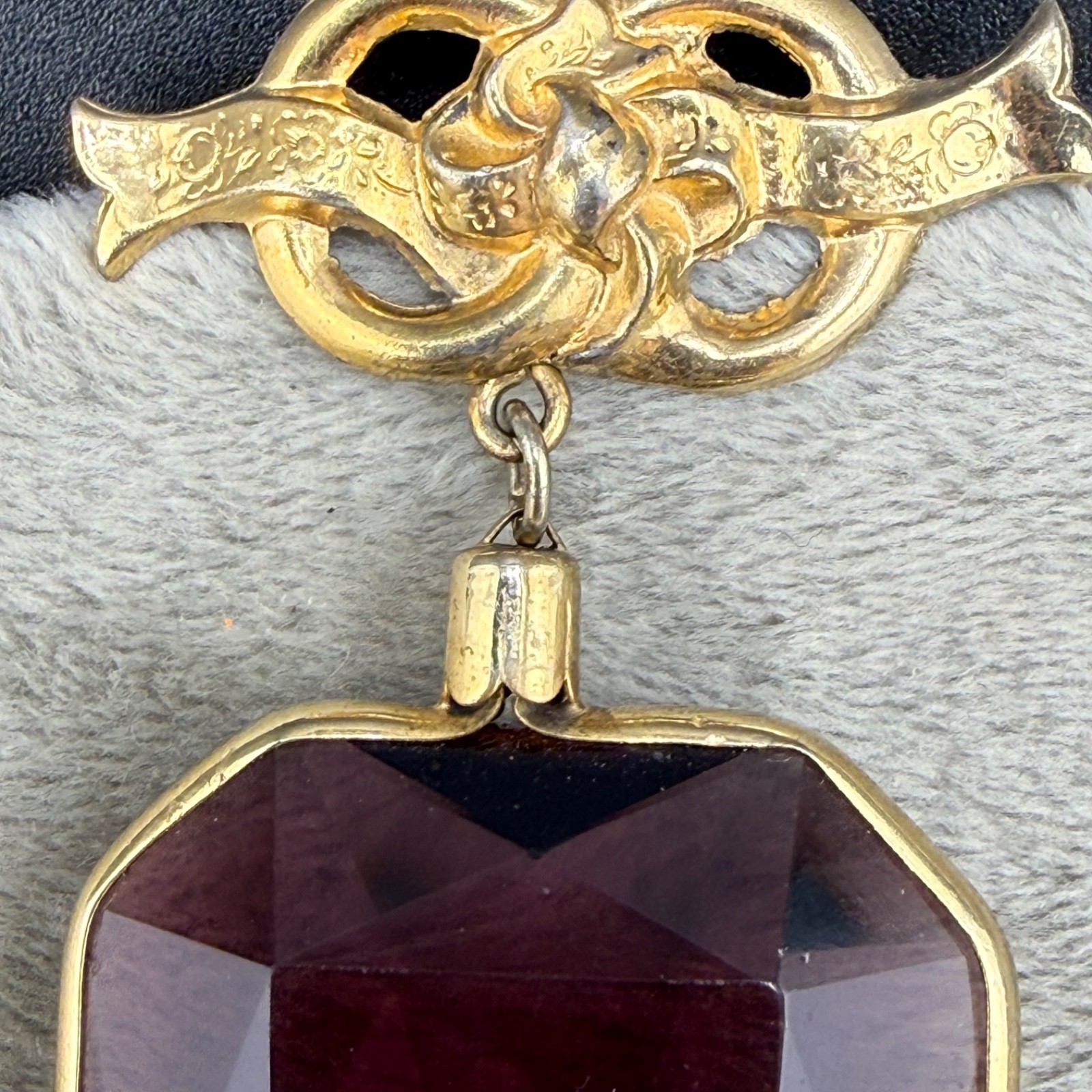 Vintage Signed Purple Faceted Glass Watch Fob Brooch Gold Tone
