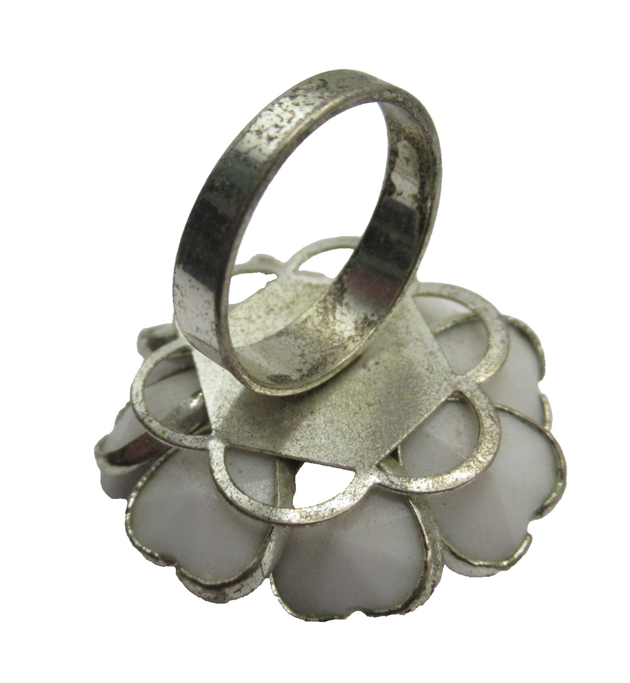 White with Silver Tone Metal Flower Ring Large Plastic Size 10 – 10.25