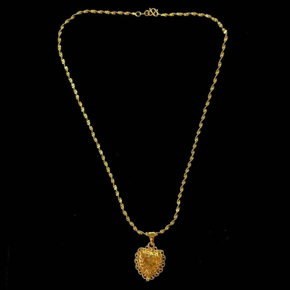 VTG Gold-plated (NOT SURE) Hollowed-out Heart Pendant Necklace, marked ‘999’