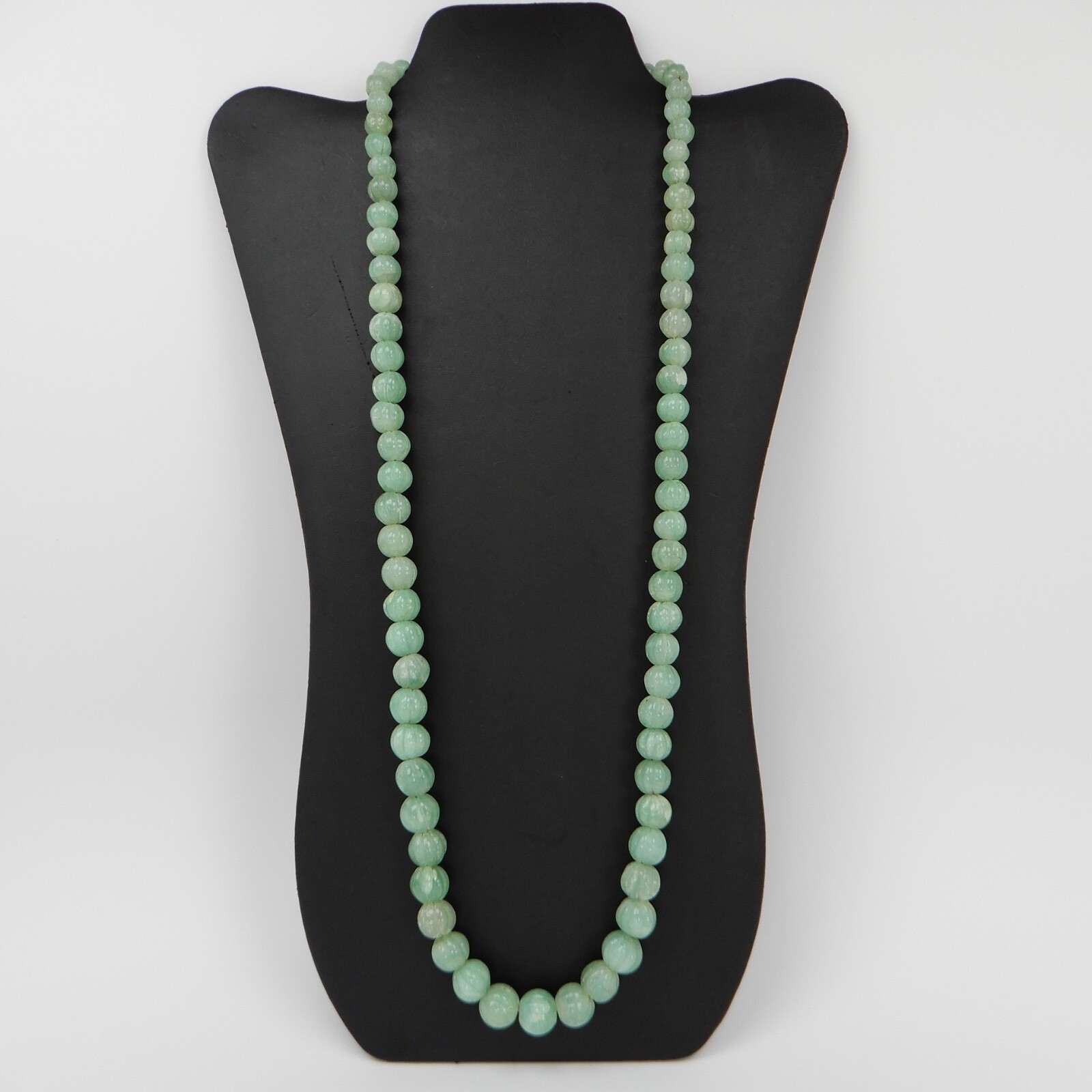 Carved Green Jade Graduated 12mm Pumpkin Bead Necklace 30” Barrel Clasp 124 gr