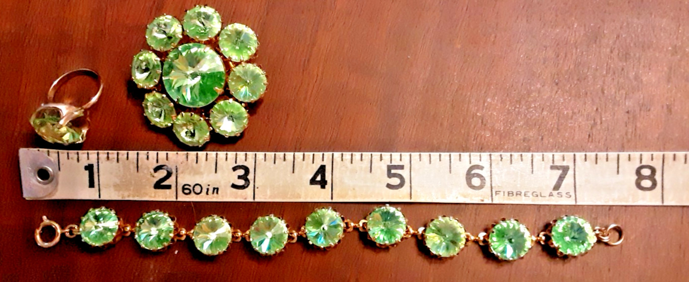 Vtg Light Green Rivoli Brooch, Bracelet, Ring Jewelry Set -Stunning!