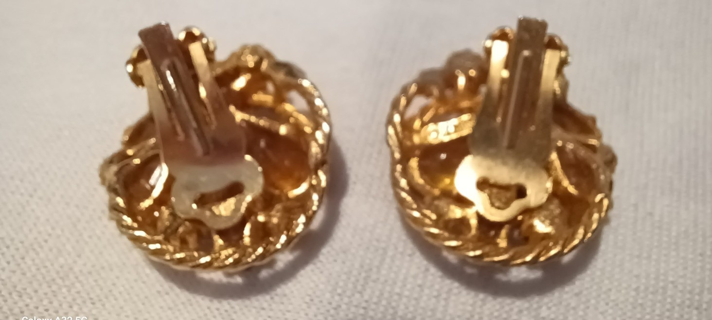Arthur Pepper Honey Amber Cabochon Gold tone Earrings. Vintage