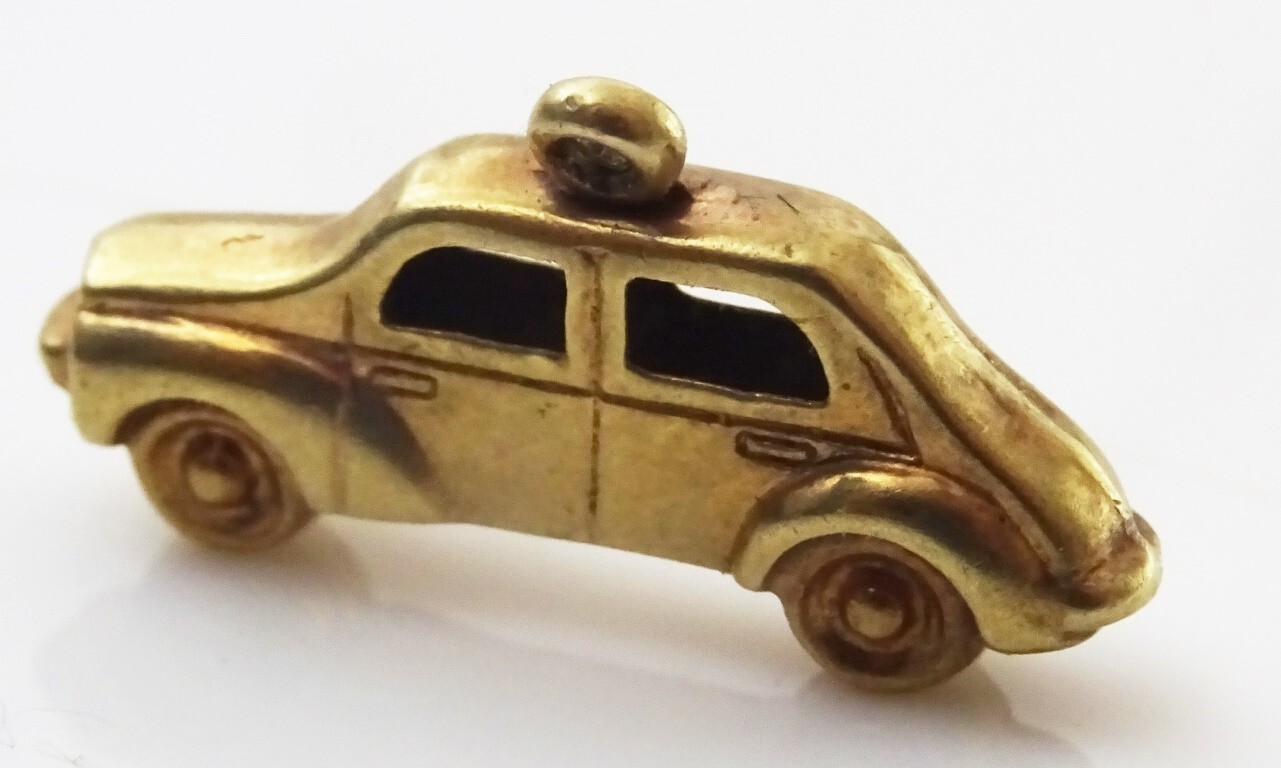 Vintage 9 karat Gold Car Charm