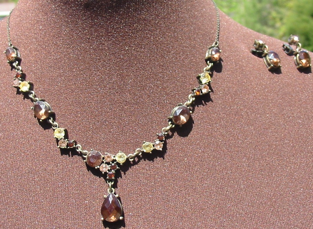 Vtg Avon Bronze Tone Brown Green Rhinestone Necklace Earrings Y-Drop Necklace