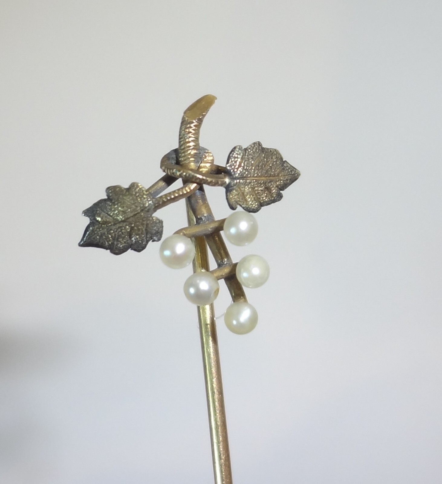 Antique 10K Yellow & Green Gold Bunch of Grapes Stick Pin