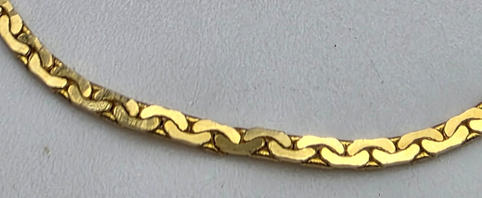 Vintage Gold Tone Herringbone Chain Necklace 23.5 in Classic Minimalist 1.6mm