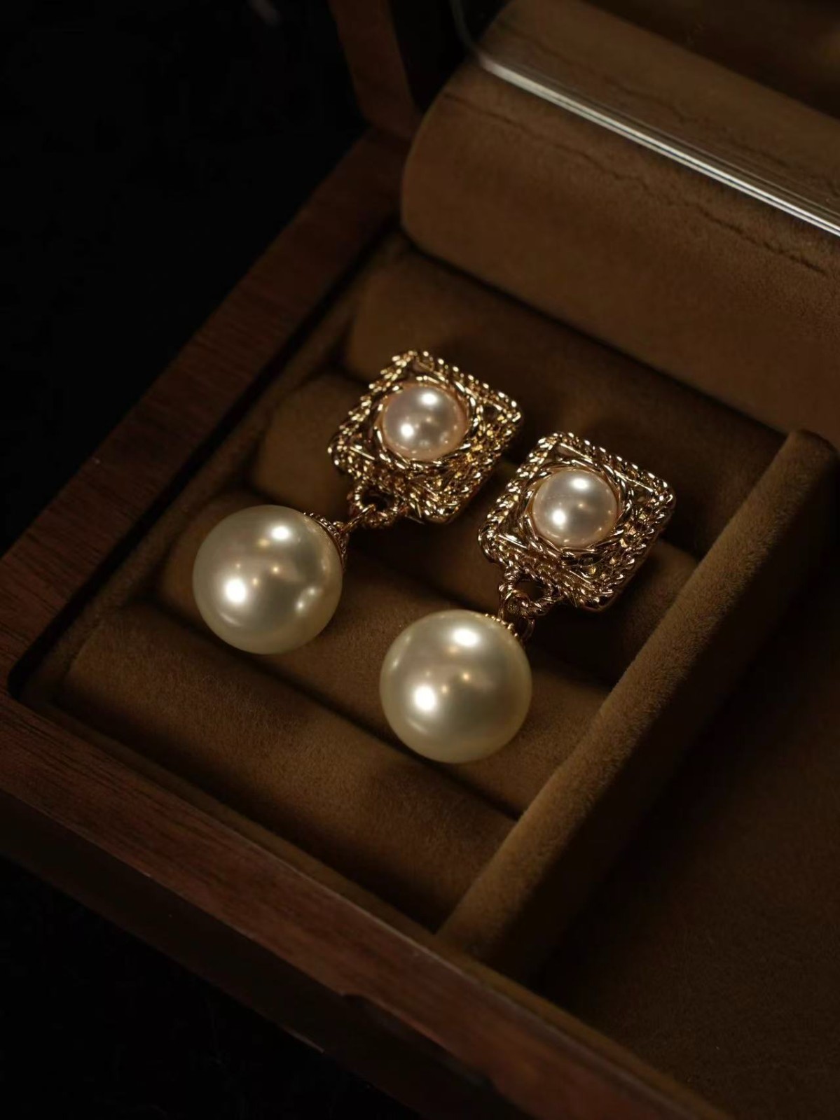 Classic Pearl Statement Earrings Vintage Gold Dangle Earrings Bridal Jewelry
