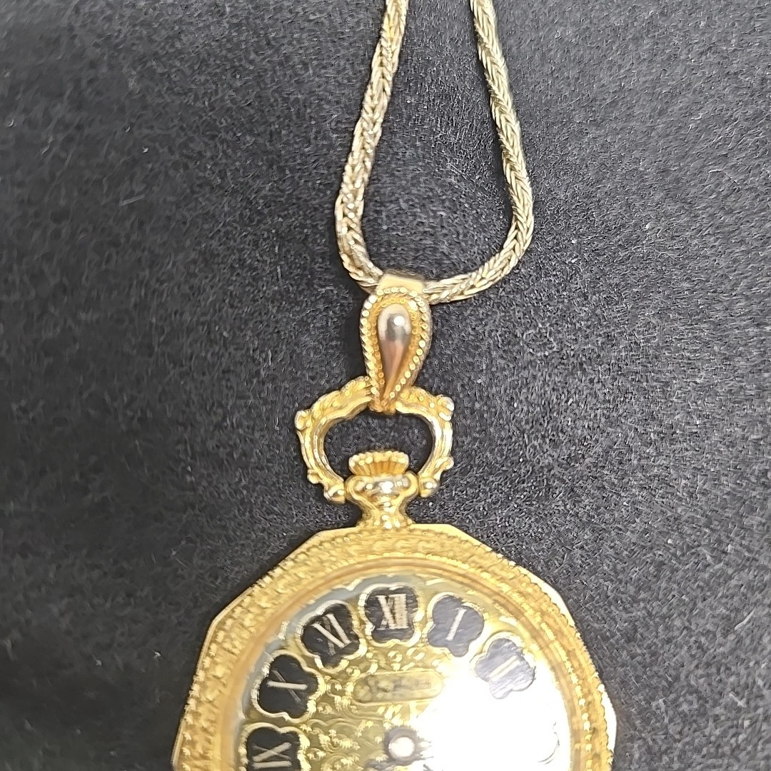 Sheffield Pocket Watch Necklace 26″ Chain Gold Tone Manual Wind Vintage