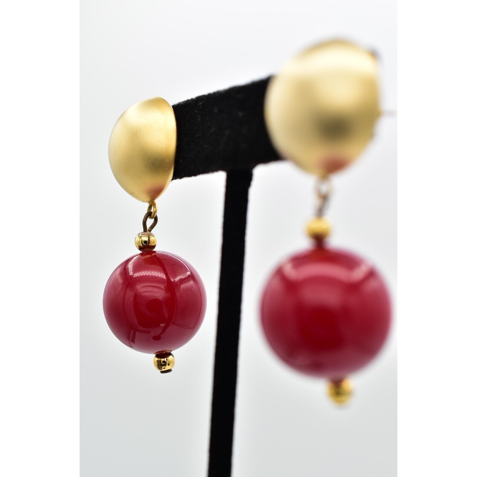Vintage Dangle Beaded Earrings Chunky Drop Brushed Gold Red Retro 1980s BinBF