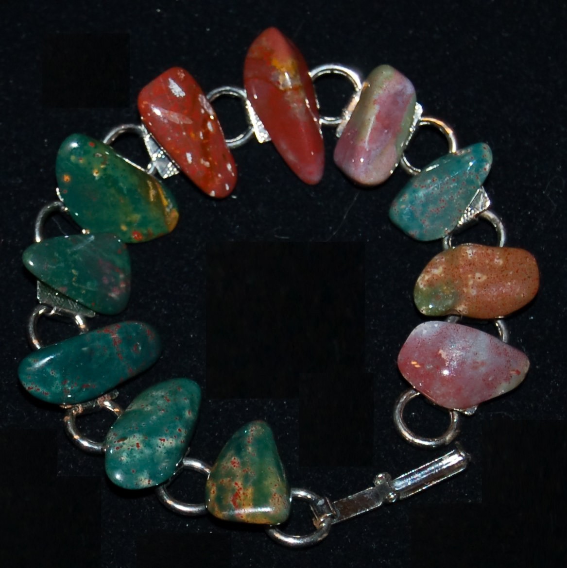 VINTAGE JEWELRY Bracelet Natural Stones Heliotrope Bloodstones RARE FIND!