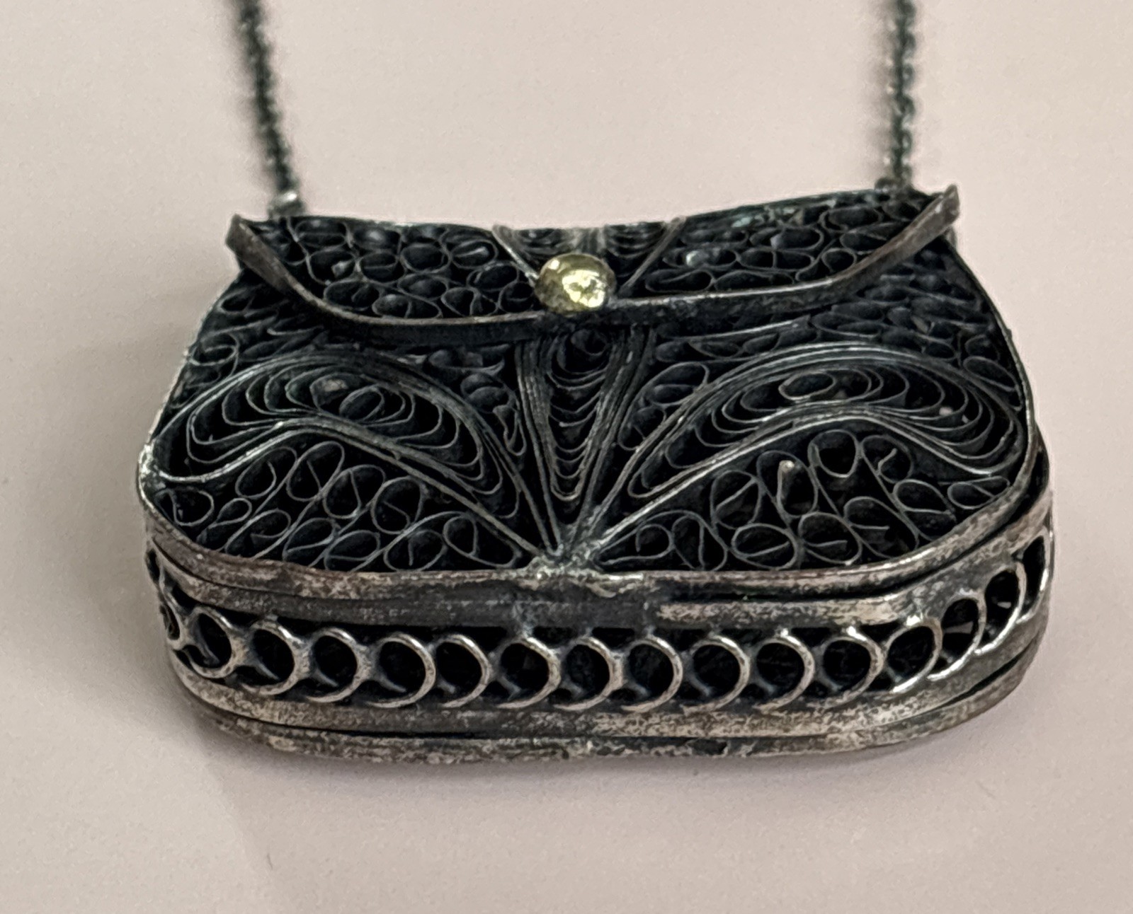 VTG SilverPlated Filigree Purse/Bead Necklace Patina Coin Purse Pendant Necklace