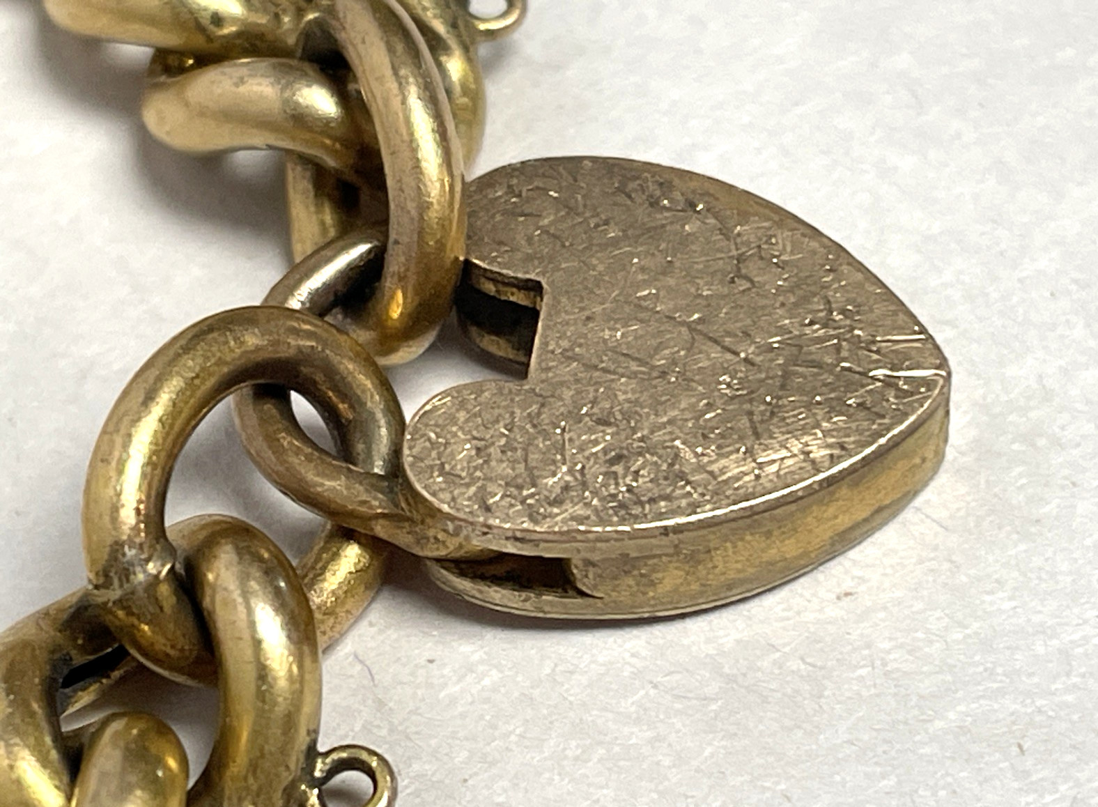 Heavy 34g Antique Victorian T*H Gold Filled Curb Link Bracelet Heart Padlock 7″