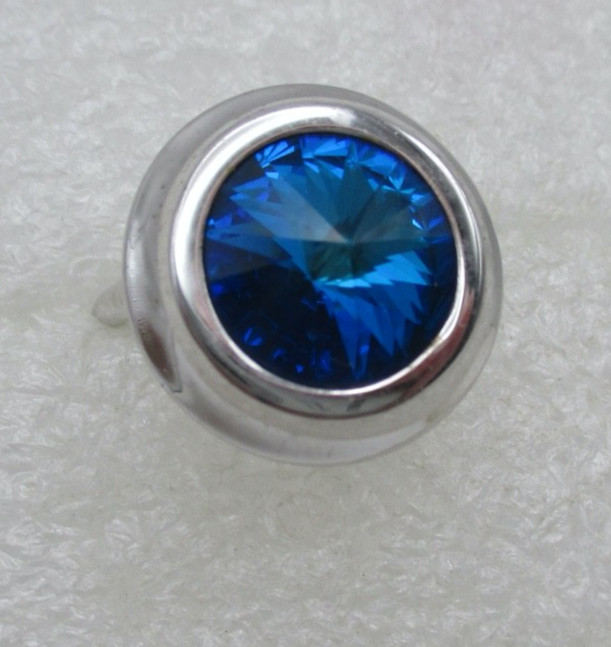 Vintage 1971 Sarah Coventry Liquid Lights Blue Rivoli Ring Adjustable