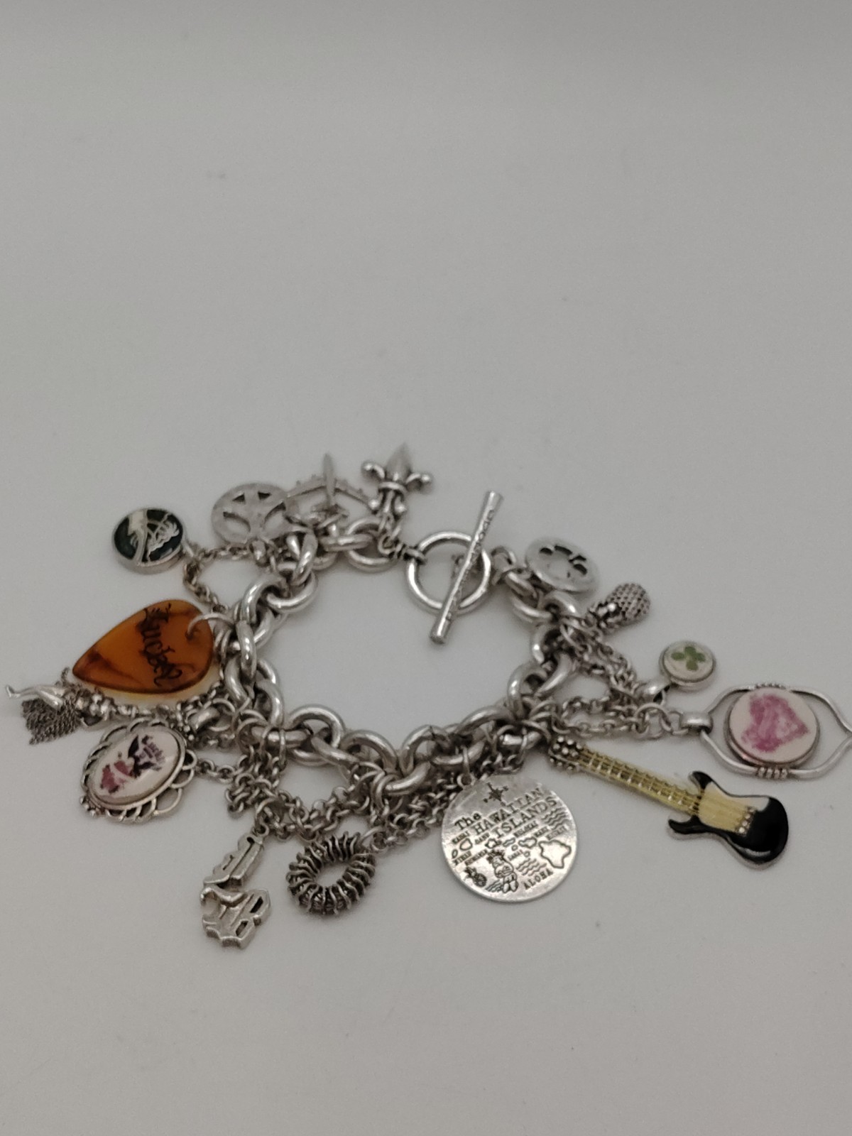 Vintage Lucky Brand Silver Tone “Lucky” Dangling Charms Toggle Bracelet 8″