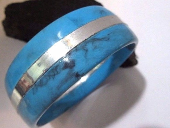 TURQUOISE BLUE AND BLACK WITH SILVER TONE STRIPE BANGLE BRACELET