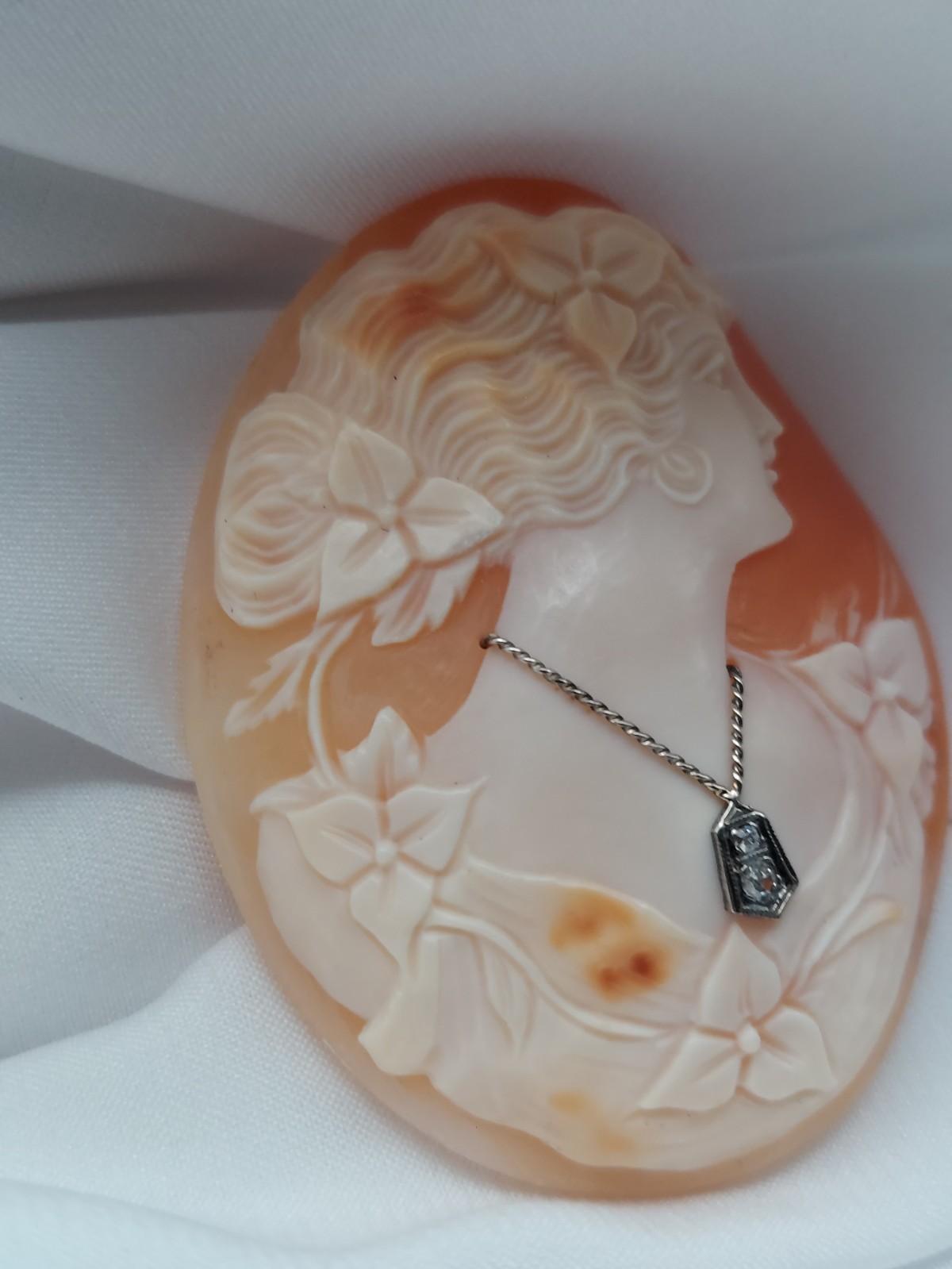 Antique Carved Shell Cameo Pin w/ Diamond Necklace Unmounted 2″ x 1.5″ 12. 7Grms
