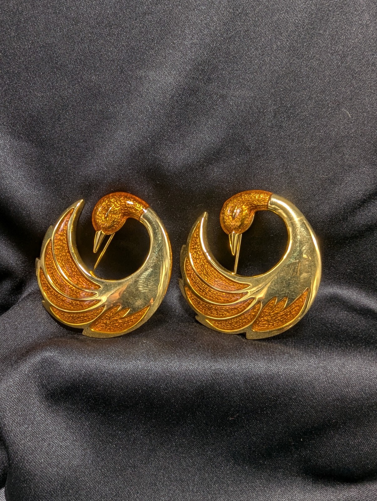Vintage Orena Paris Swan Brooch Gold Tone Orange Amber Enamel Inlay Beautiful