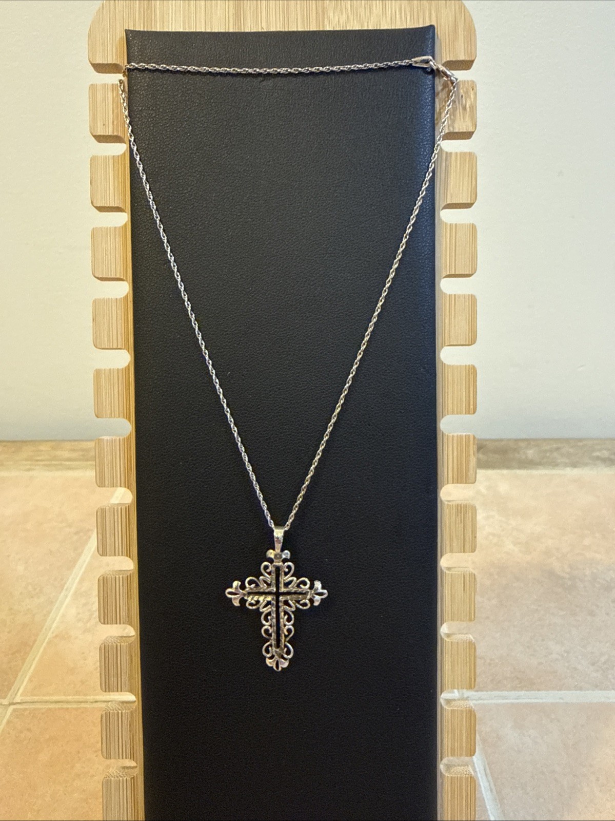 vintage sterling silver cross pendant & necklace 3.3G 20in