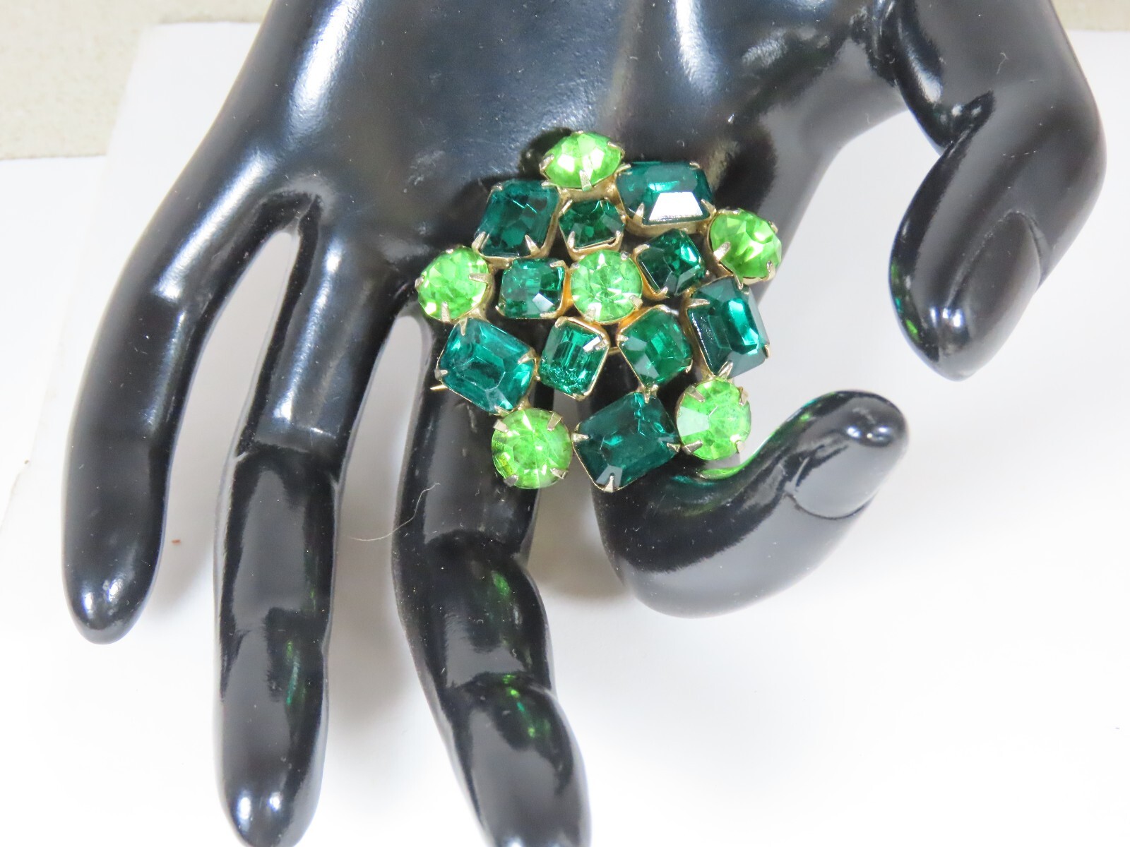 Rhinestone Brooch Vintage Light Dark Green Gold Tone Prong Stunning D1542
