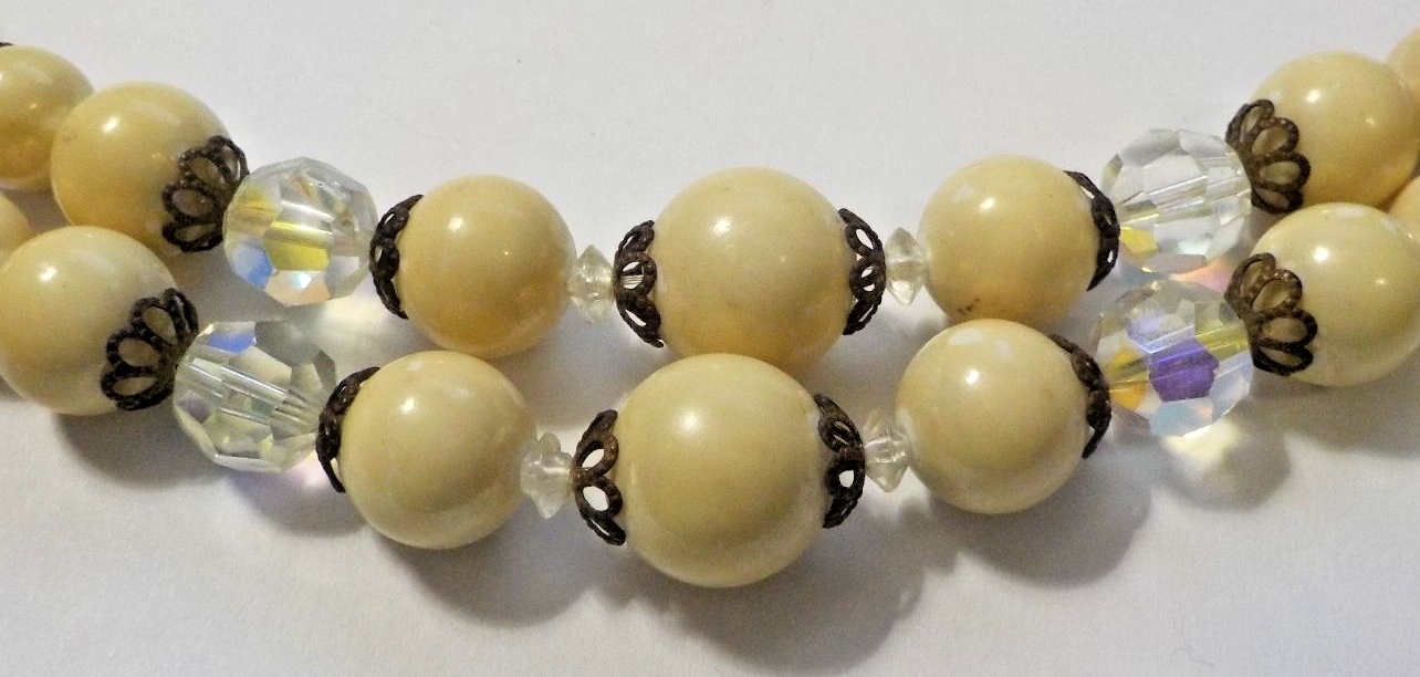 Vintage 19 3/4″ Cream & Clear Beads Double Strand Necklace – Art