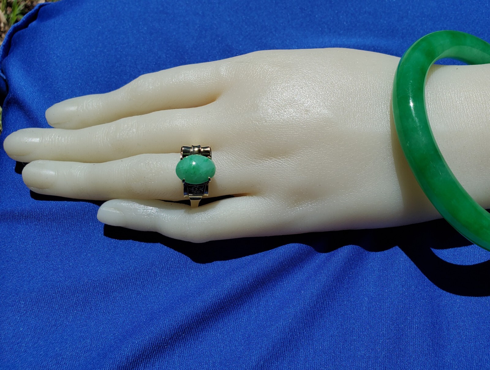 Original EARTH MINED Green Jadeite Jade Antique Engagement Ring SOLID 14K GOLD 8
