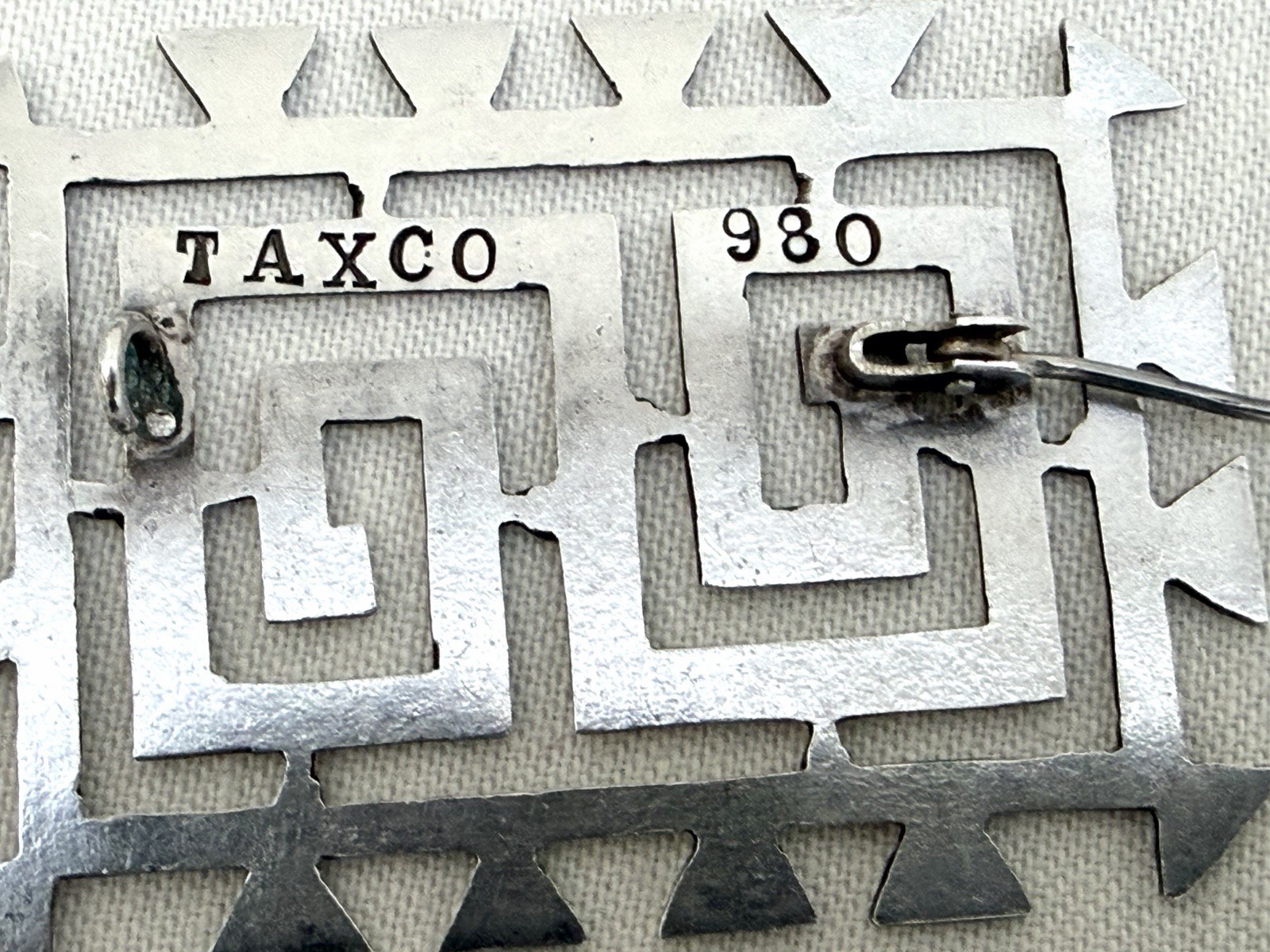 Vintage 1940’s Taxco Mexico 980 Sterling Silver Pre Columbian Design Brooch Pin