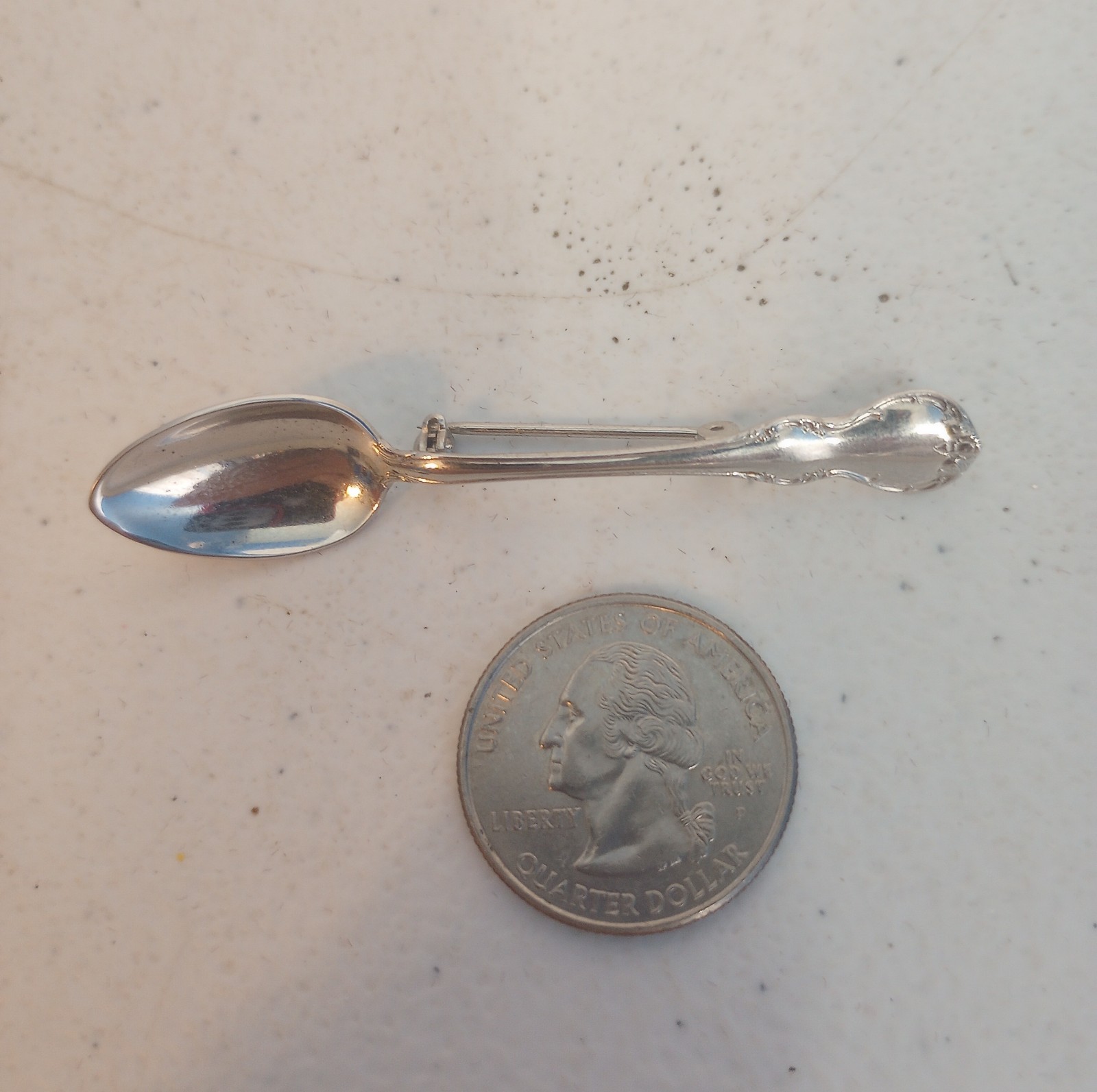 Vintage 1930s-1950s Farnham Patented Clasp Spoon Brooch Pin