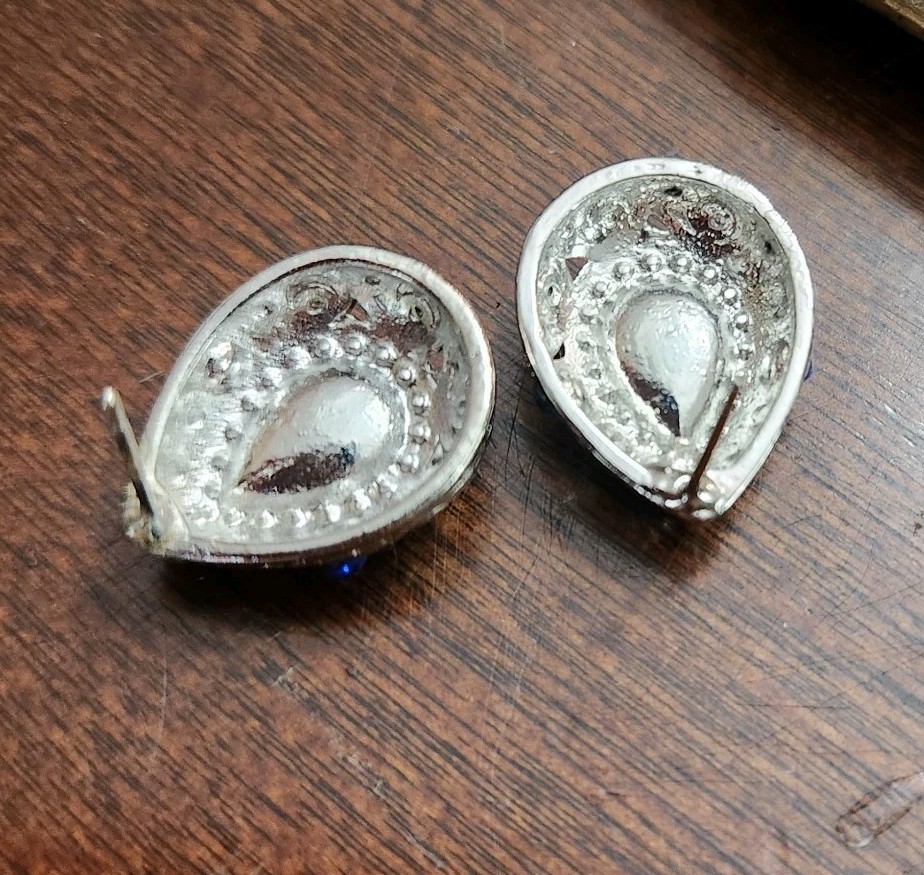 Vintage Teardop Blue Faux Sapphire Clear Rhinestones Formal Bling Earrings