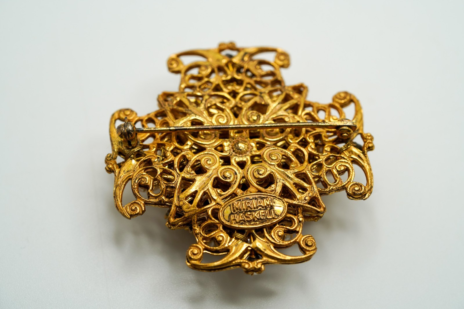 Vintage Miriam Haskell Faux Pearl Gold Tone Large Brooch 4.7cm JB45