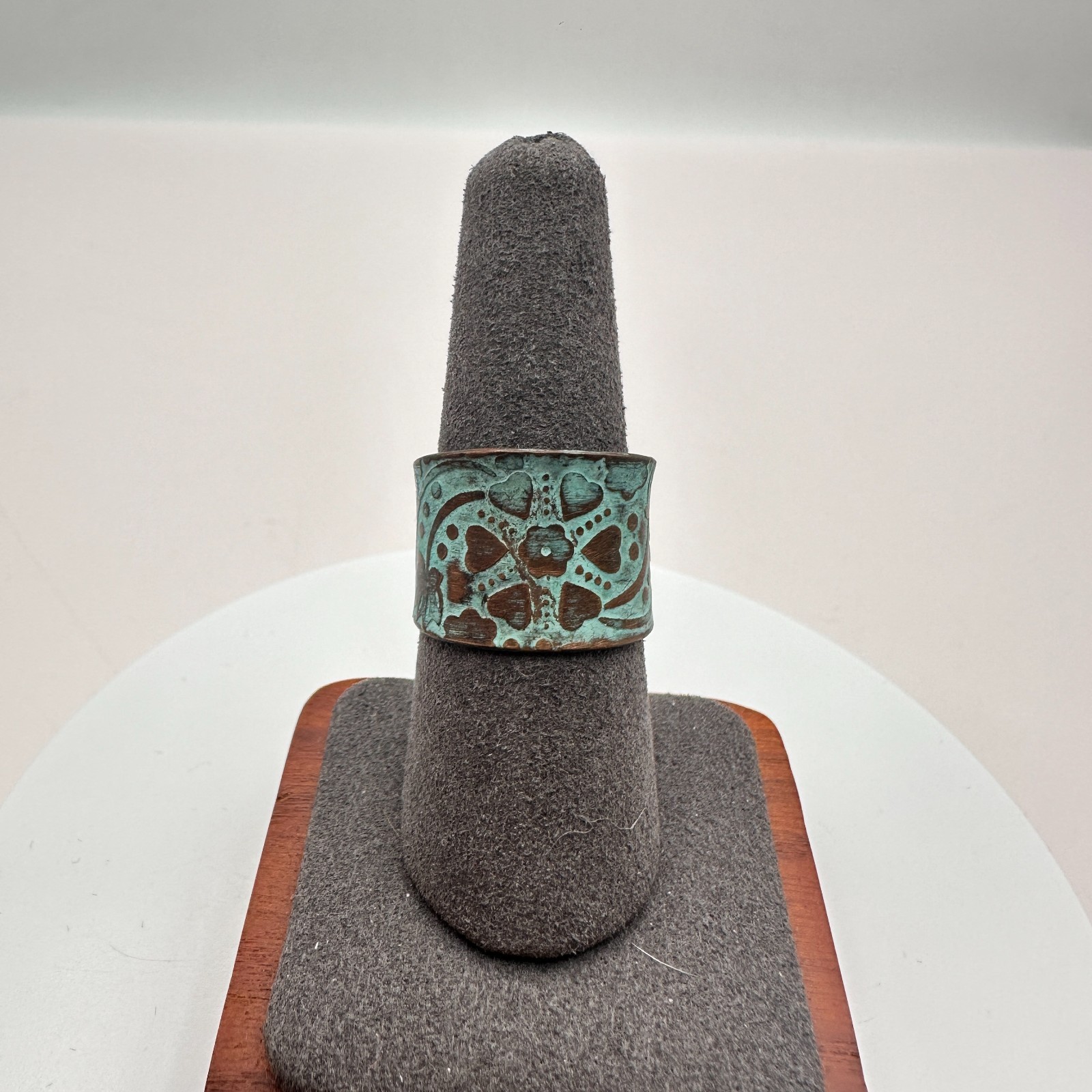 Vintage 80s Copper Floral Cuff Ring Verdigris Patina Classic Statement Jewelry