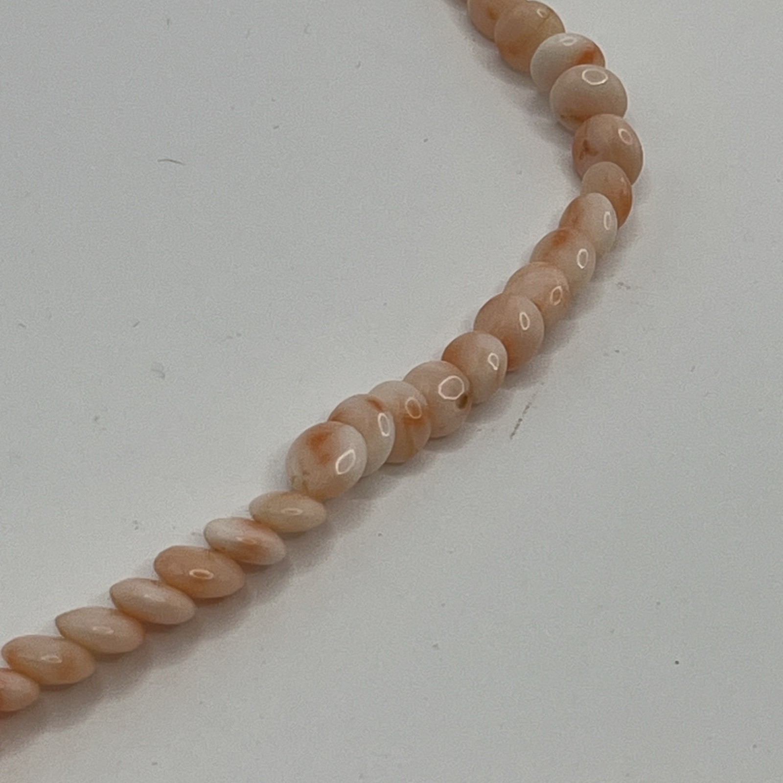 Vtg Queen Conch Shell Disk Bead Graduating Necklace Ornate Box Clasp 28” Pink
