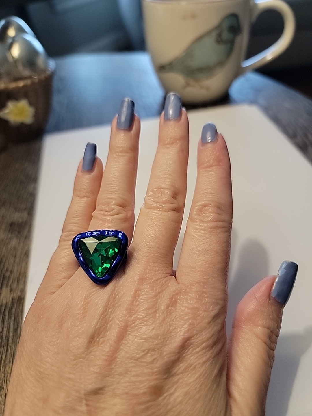 Pretty Vintage Costume Ring Featuring Trillion Cut Emerald Crystal Size 8