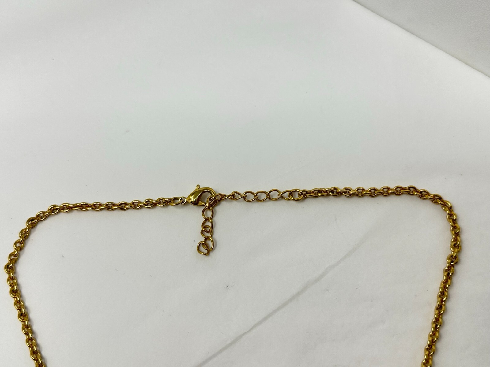 Beautiful Goldtone Light Blue Green Cat’s Eye Cabochon 16-17.5″ Necklace