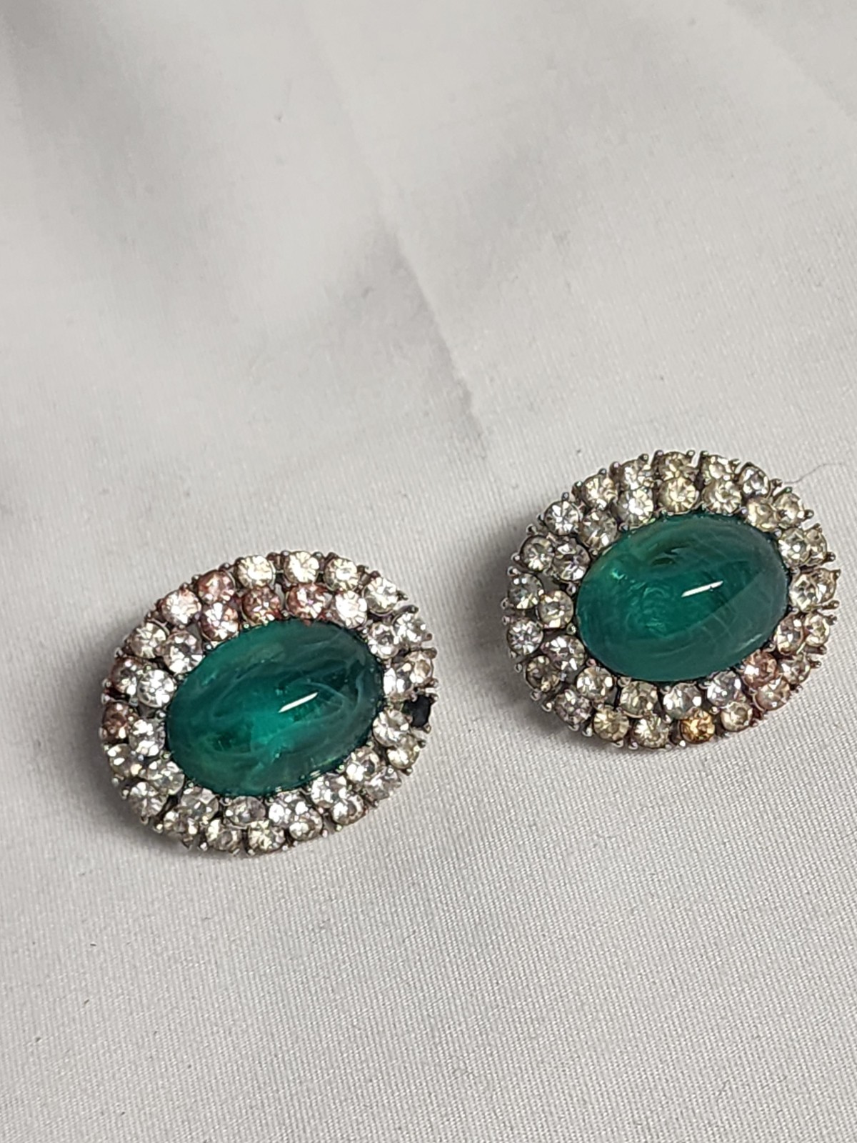 vtg Trifari SilverTone Rhinestones& Green faux emerald Cabochon ClipOn earrings