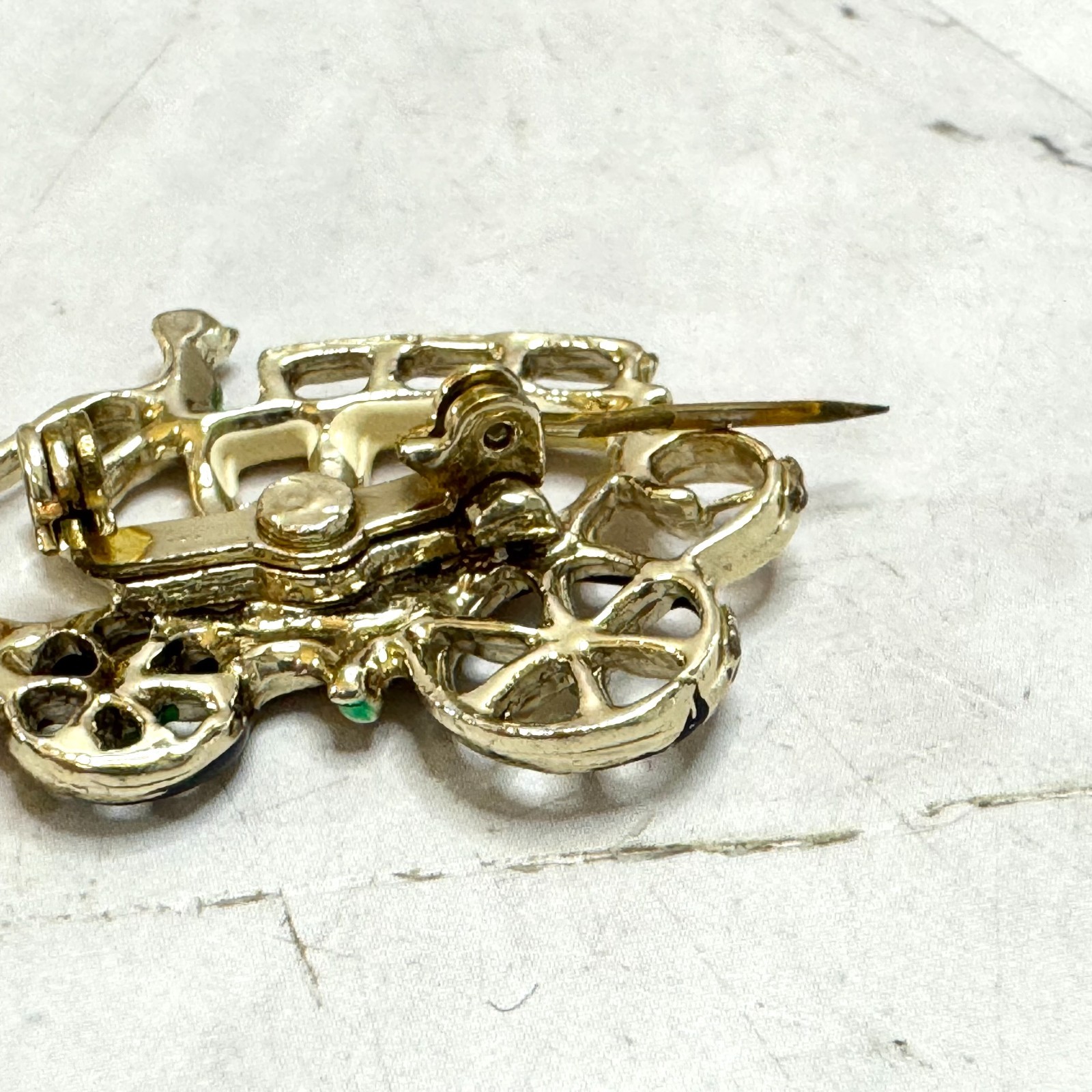 Vintage Brooch Enamel Horse Western Wagon Coach Gold Tone Estate 2″ Pin Dainty